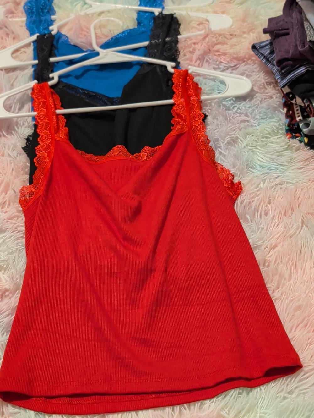 Lace-Trim Ribbed Tank Top - Red - Picture 3 of 3